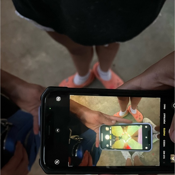 Meet your Posher, Indi - Picture 1 of 1